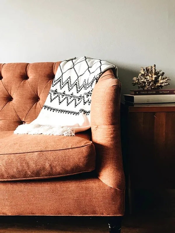 Кожаный диван. Если материал обивки — натуральная