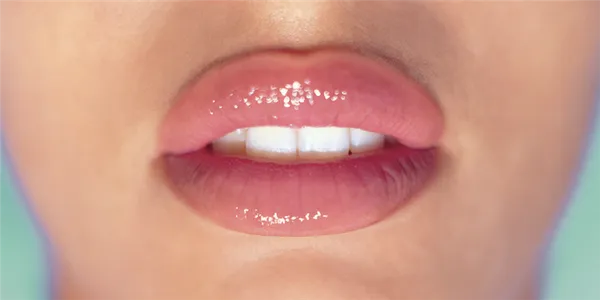 Как отличить настоящие губы от накаченных 7