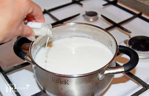 Как сделать кефир в домашних условиях без закваски. Домашний кефир – рецепт №1 (с использованием сухой закваски)