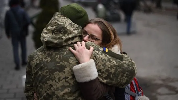 Пока он на войне_ Как помочь женщине, чей муж ушел на фронт?