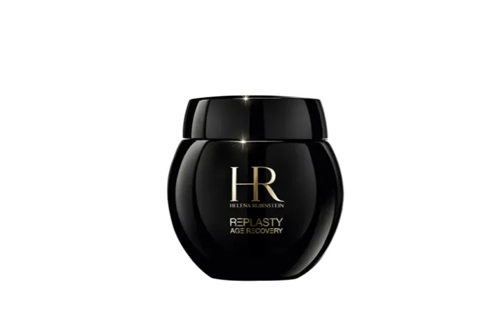 Ночной восстанавливающий крем Re-Plasty Age Recovery, Helena Rubinstein, 25 250 руб. (intl.helenarubinstein.com/ru)